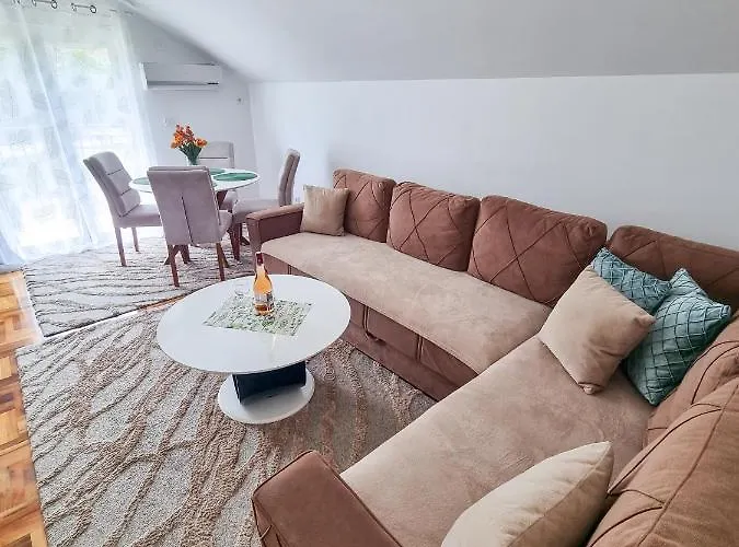 As Delux ソコバニャ