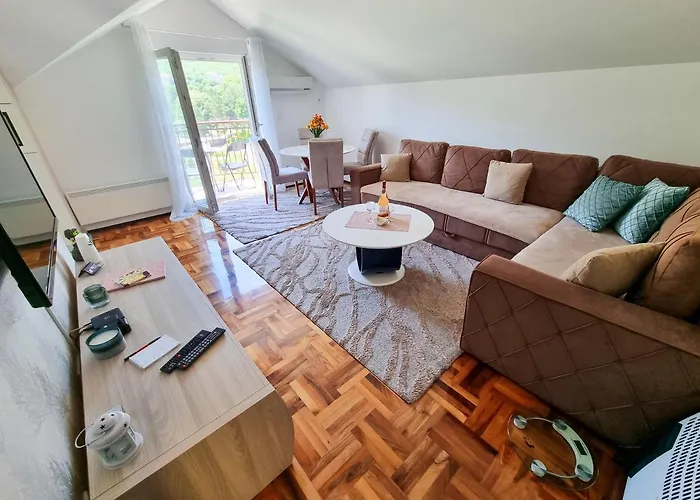 As Delux アパート *