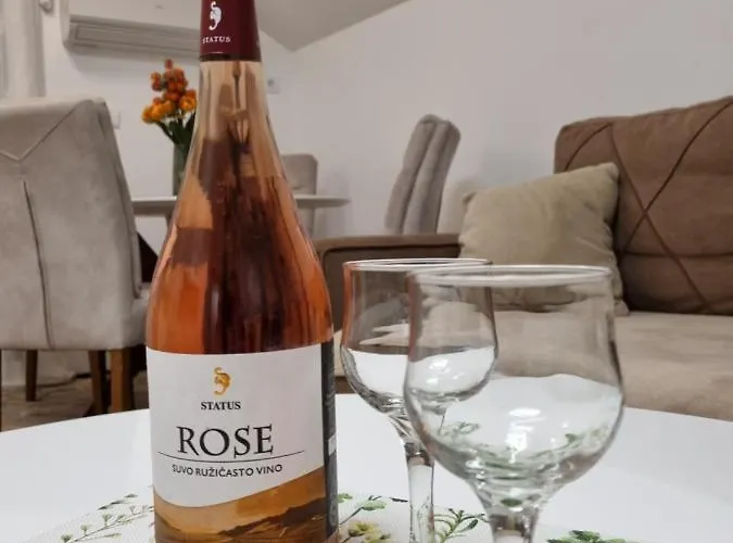 As Delux アパート